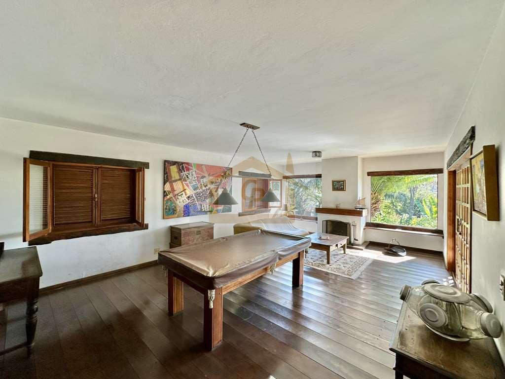 R&uacute;stica, T&Eacute;RREA em 4 lotes (1.880m&sup2;), 5 dormit&oacute;rios / 3 su&iacute;tes, piscina! Estrada Morrinhos Carapicuíba - 