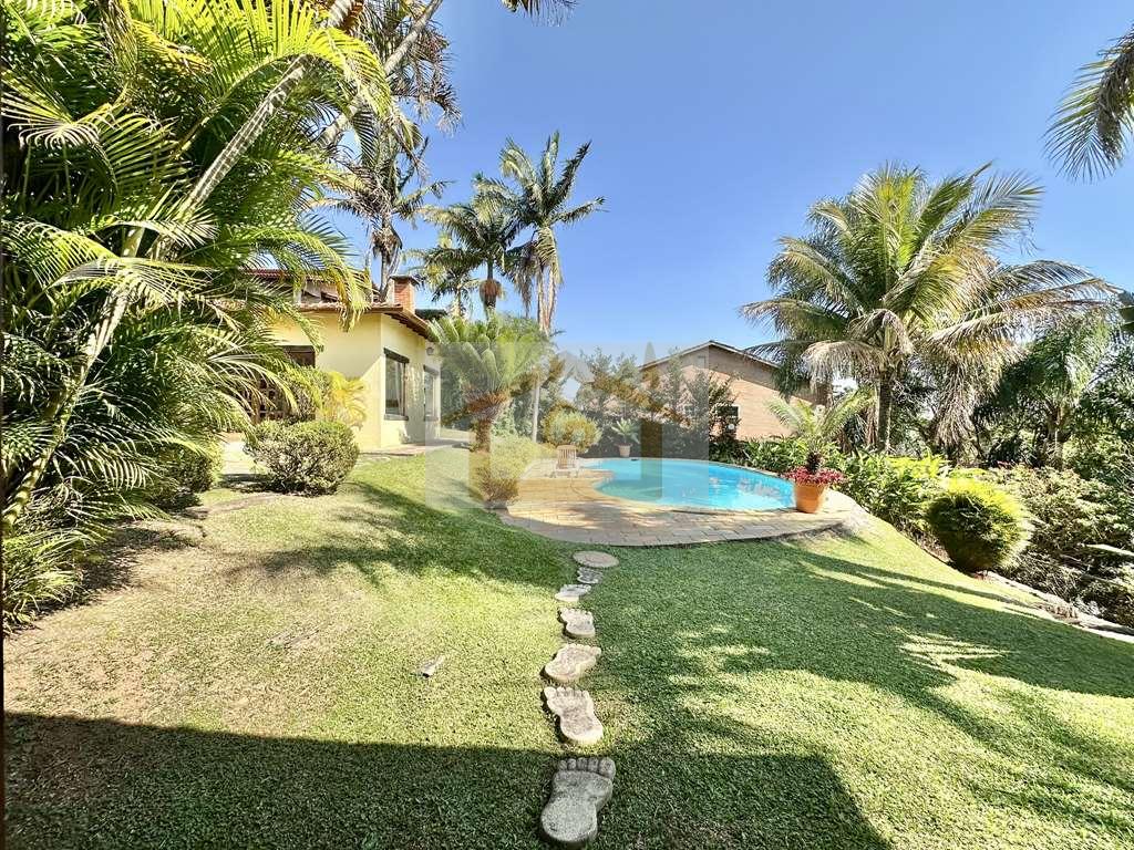 R&uacute;stica, T&Eacute;RREA em 4 lotes (1.880m&sup2;), 5 dormit&oacute;rios / 3 su&iacute;tes, piscina! Estrada Morrinhos Carapicuíba - 
