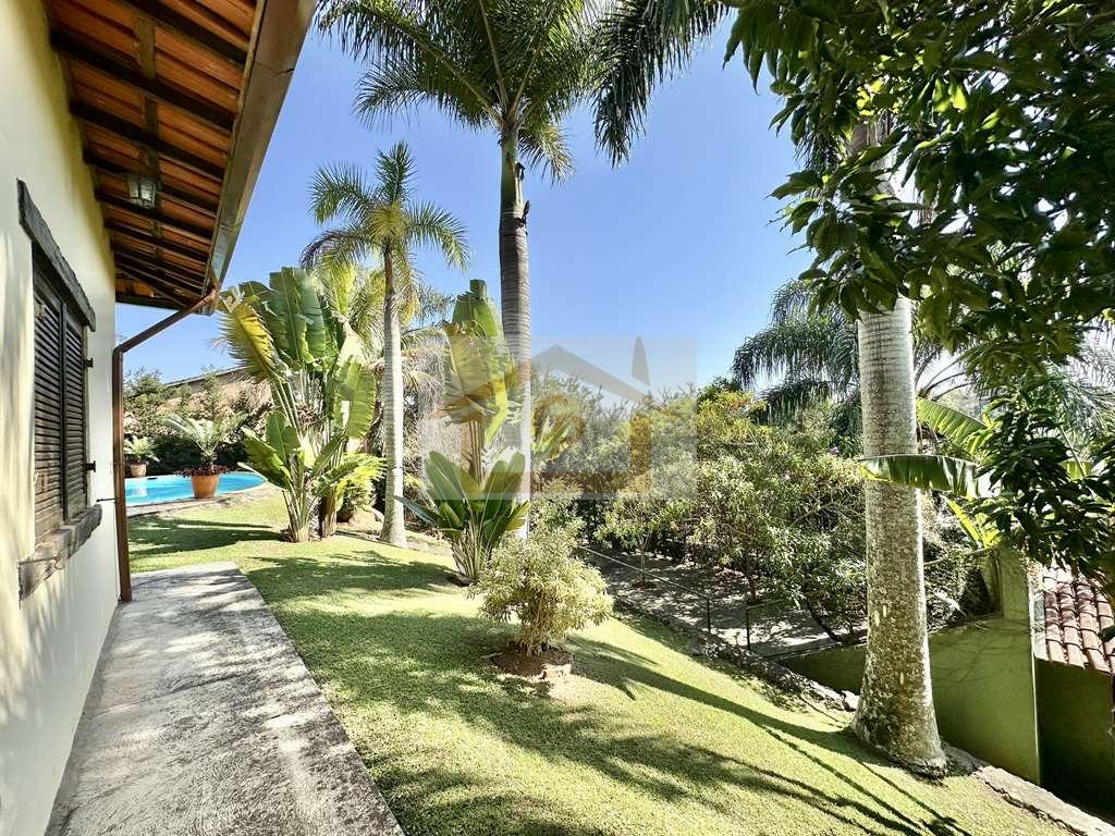 R&uacute;stica, T&Eacute;RREA em 4 lotes (1.880m&sup2;), 5 dormit&oacute;rios / 3 su&iacute;tes, piscina! Estrada Morrinhos Carapicuíba - 