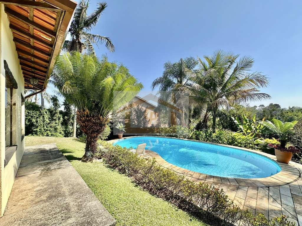 R&uacute;stica, T&Eacute;RREA em 4 lotes (1.880m&sup2;), 5 dormit&oacute;rios / 3 su&iacute;tes, piscina! Estrada Morrinhos Carapicuíba - 
