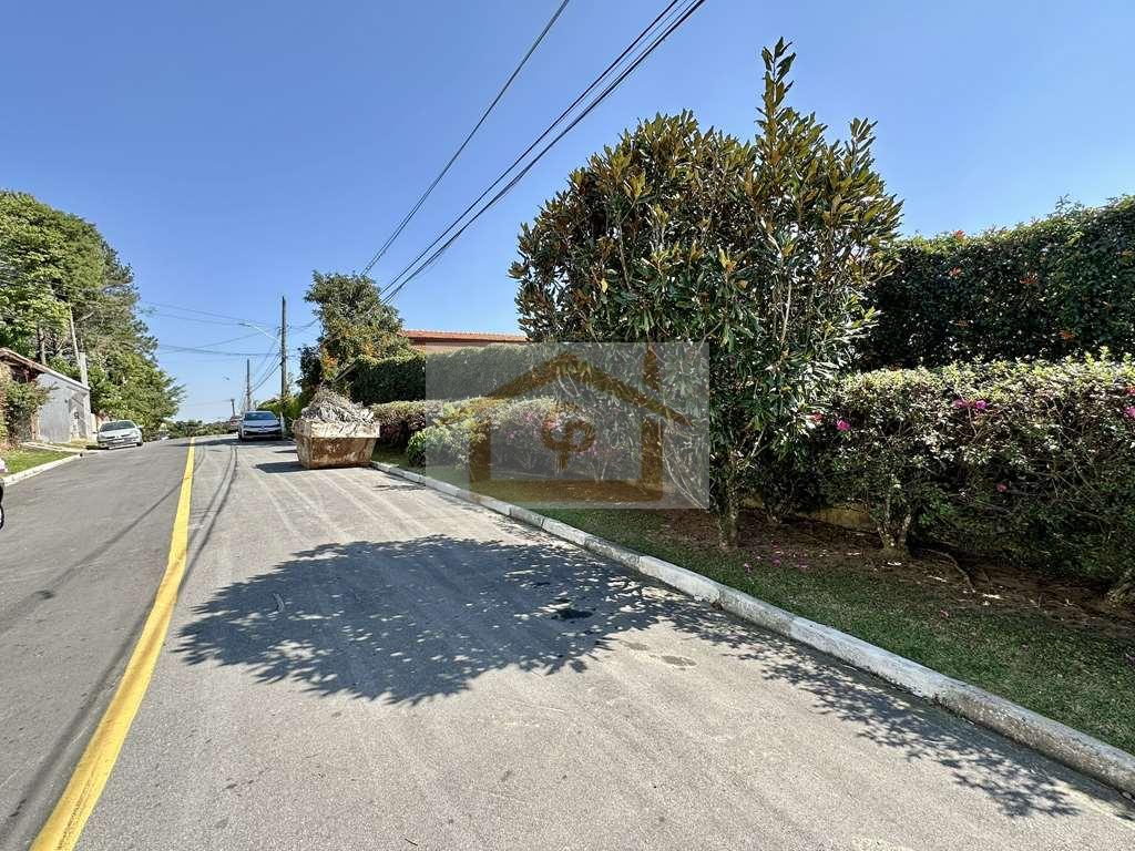 R&uacute;stica, T&Eacute;RREA em 4 lotes (1.880m&sup2;), 5 dormit&oacute;rios / 3 su&iacute;tes, piscina! Estrada Morrinhos Carapicuíba - 