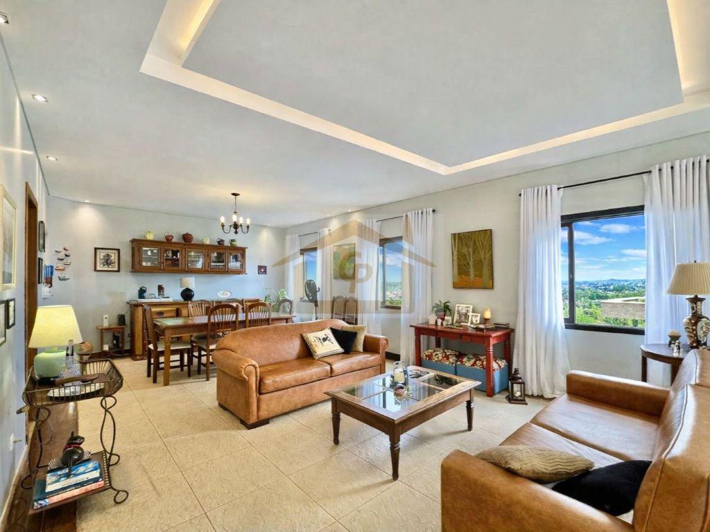 Local alto - 3 su&iacute;tes, amplo sal&atilde;o inferior (pode ser um apto h&oacute;spedes), varanda gourmet Alameda Turmalina Carapicuíba - 