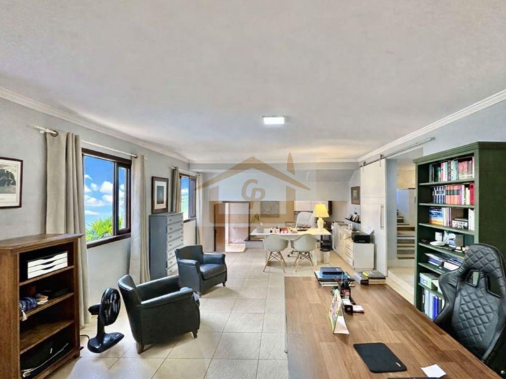 Local alto - 3 su&iacute;tes, amplo sal&atilde;o inferior (pode ser um apto h&oacute;spedes), varanda gourmet Alameda Turmalina Carapicuíba - 