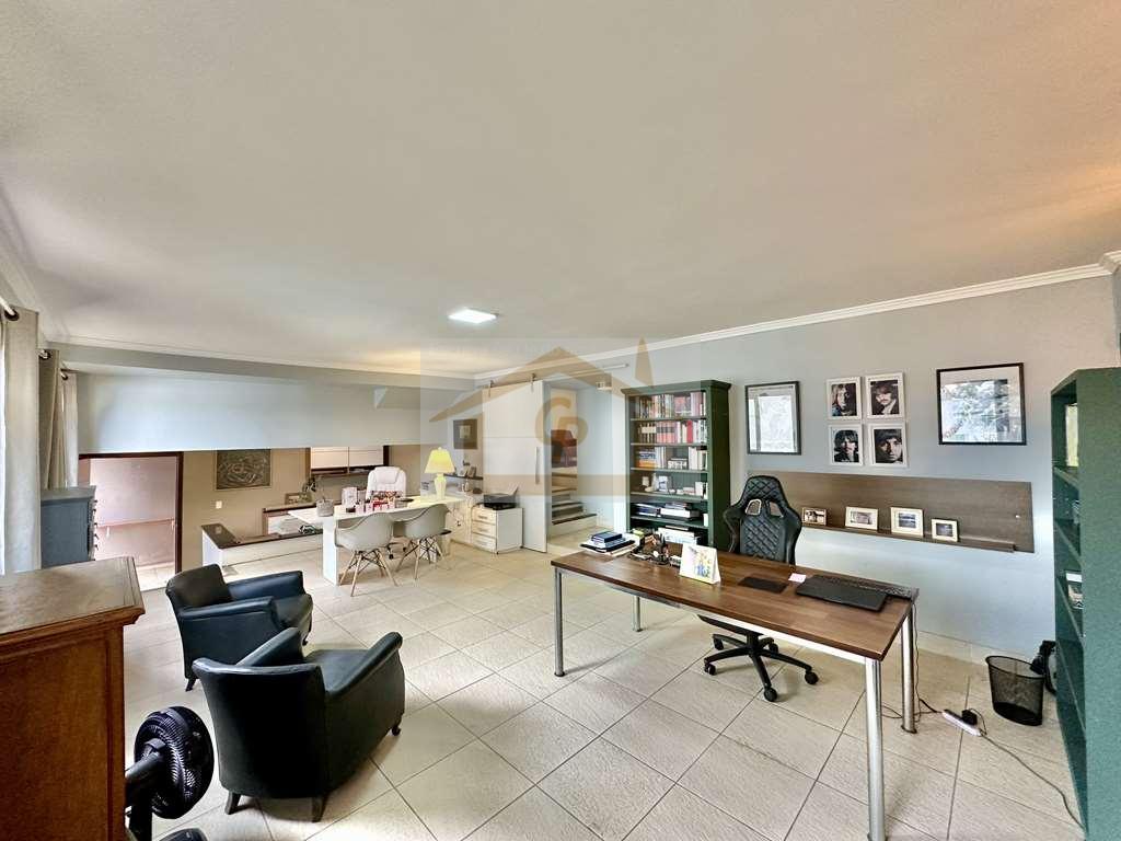 Casa, 3 quartos, 330 m² - Foto 35