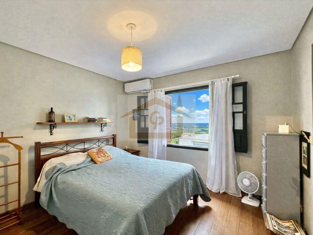 Local alto - 3 su&iacute;tes, amplo sal&atilde;o inferior (pode ser um apto h&oacute;spedes), varanda gourmet Alameda Turmalina Carapicuíba - 