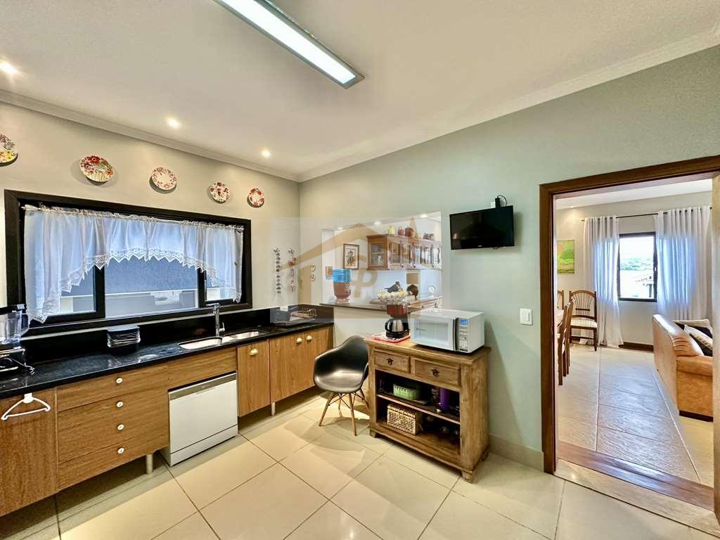 Casa, 3 quartos, 330 m² - Foto 17