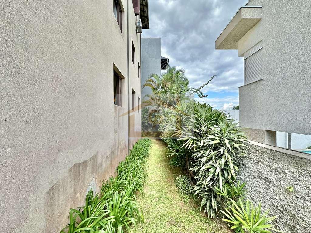 Local alto - 3 su&iacute;tes, amplo sal&atilde;o inferior (pode ser um apto h&oacute;spedes), varanda gourmet Alameda Turmalina Carapicuíba - 