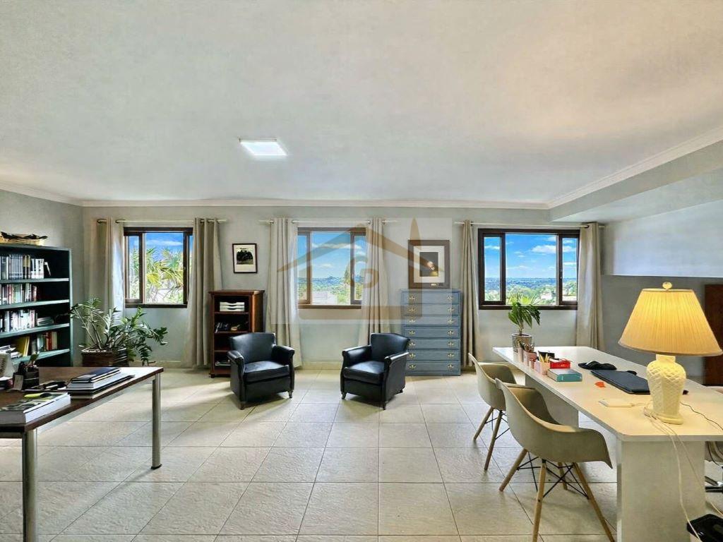 Local alto - 3 su&iacute;tes, amplo sal&atilde;o inferior (pode ser um apto h&oacute;spedes), varanda gourmet Alameda Turmalina Carapicuíba - 