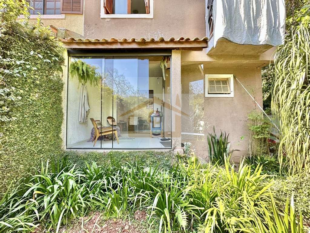 Vila Velha - 3 dorms (1 su&iacute;te), final de rua, muito verde! Estrada Morrinhos Carapicuíba - 