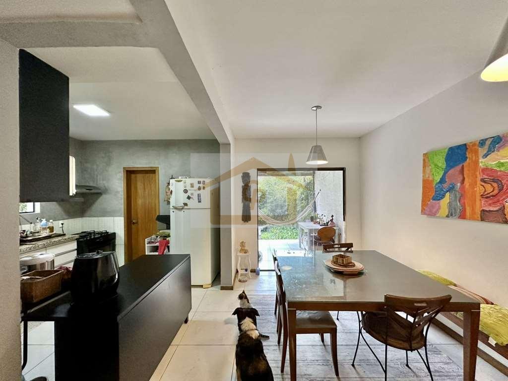 Vila Velha - 3 dorms (1 su&iacute;te), final de rua, muito verde! Estrada Morrinhos Carapicuíba - 