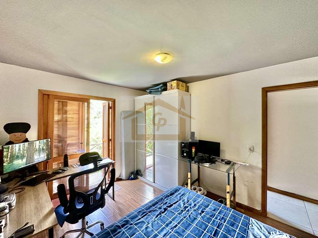 Vila Velha - 3 dorms (1 su&iacute;te), final de rua, muito verde! Estrada Morrinhos Carapicuíba - 