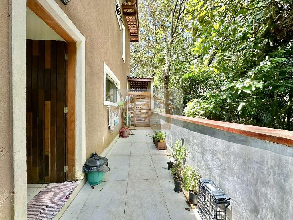 Vila Velha - 3 dorms (1 su&iacute;te), final de rua, muito verde! Estrada Morrinhos Carapicuíba - 