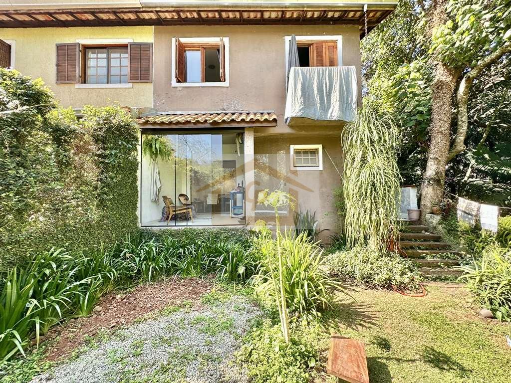 Vila Velha - 3 dorms (1 su&iacute;te), final de rua, muito verde! Estrada Morrinhos Carapicuíba - 