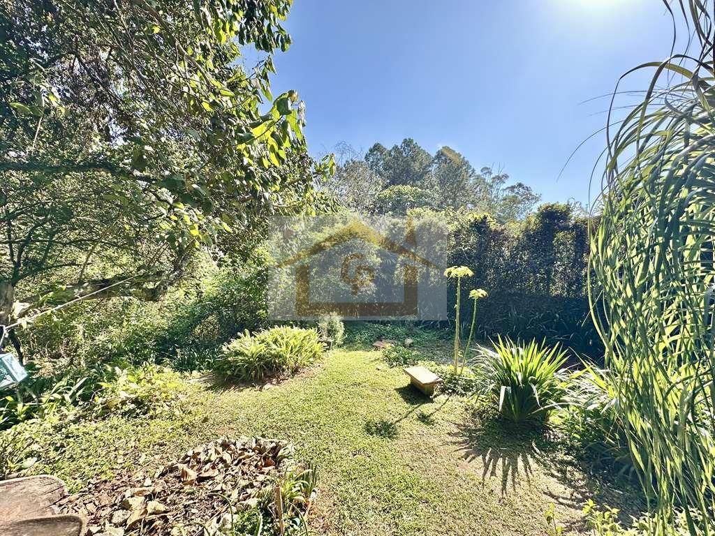 Vila Velha - 3 dorms (1 su&iacute;te), final de rua, muito verde! Estrada Morrinhos Carapicuíba - 