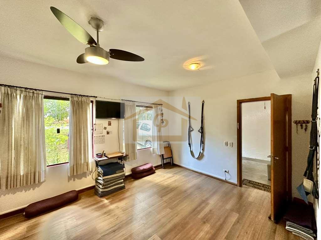 Vila Velha - 3 dorms (1 su&iacute;te), final de rua, muito verde! Estrada Morrinhos Carapicuíba - 