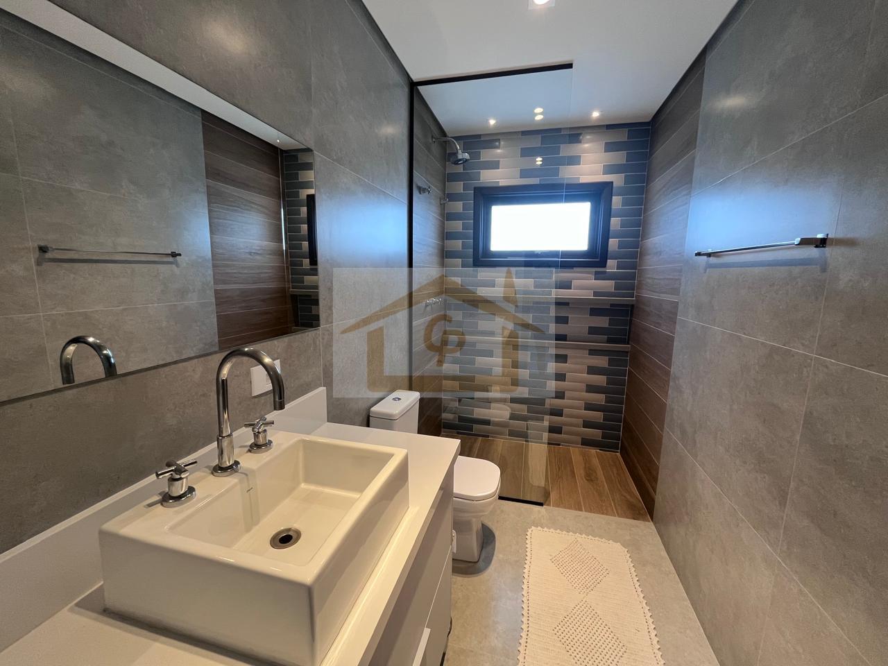 Casa Sustent&aacute;vel de Alto Padr&atilde;o | 5 Su&iacute;tes | 550m&sup2; | Mobiliada Rua São Fernando Jandira - 