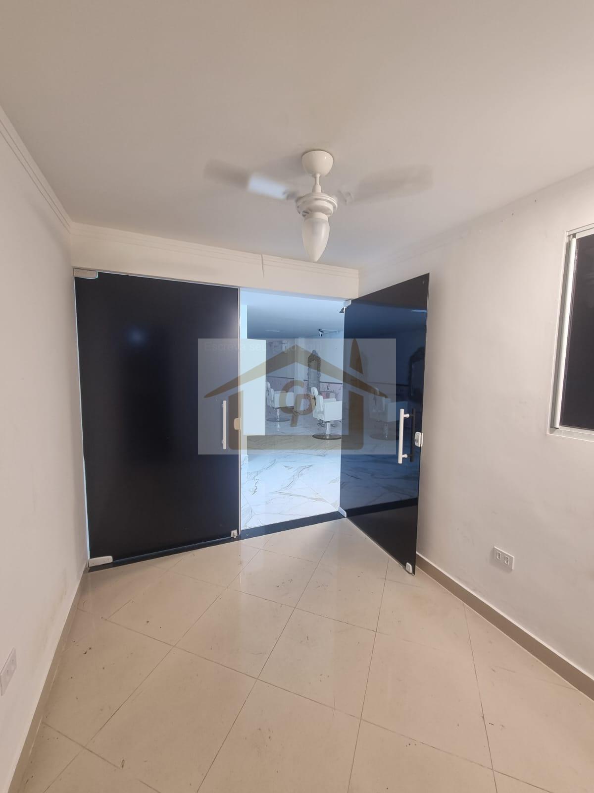 Sal&atilde;o Comercial, &Oacute;tima Localiza&ccedil;&atilde;o km 31 Raposo Tavares Estrada do Capuava Cotia - 