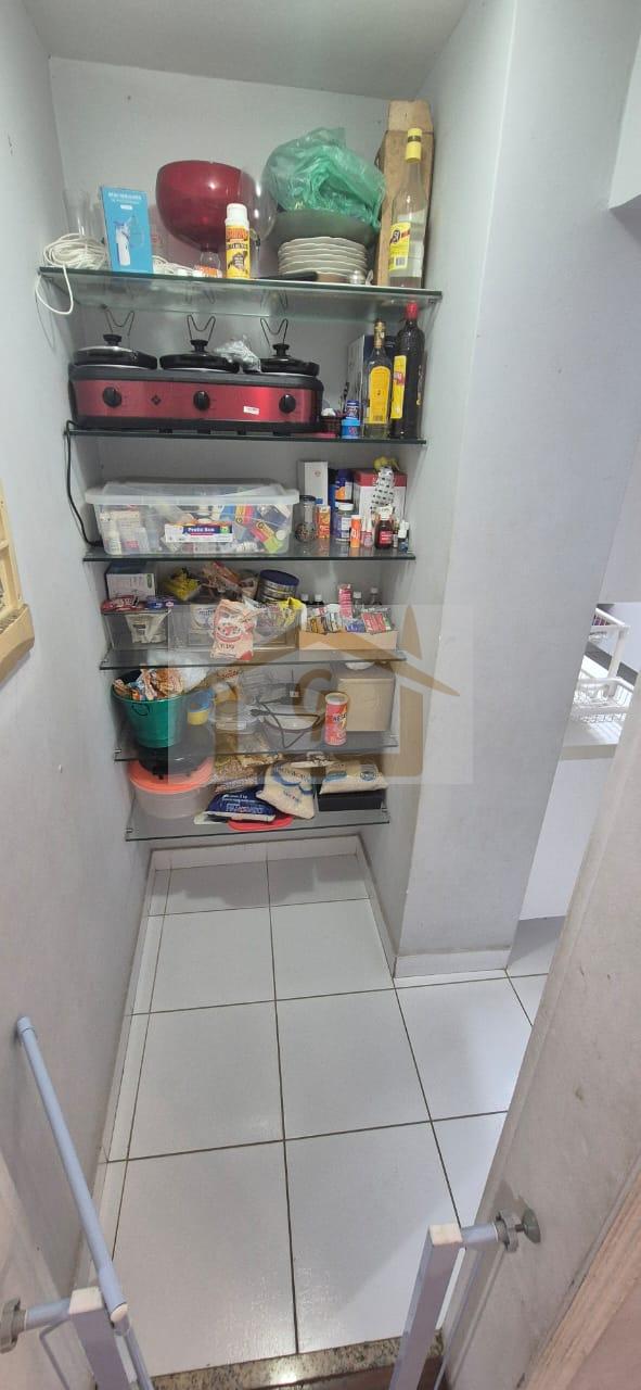 Imperd&iacute;vel, lugar silencioso. 4 quartos, 1 su&iacute;te, 2 vagas Estrada Fernando Nobre Cotia - 