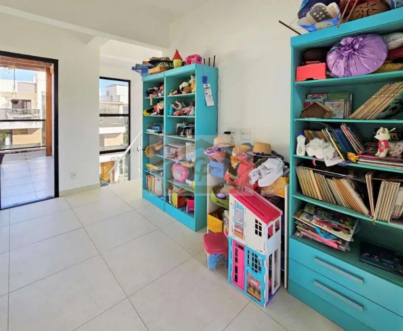 Linda! S&atilde;o 150 m&sup2;,  3 dorms/1su&iacute;te, 2 vagas Estrada Fernando Nobre Cotia - 