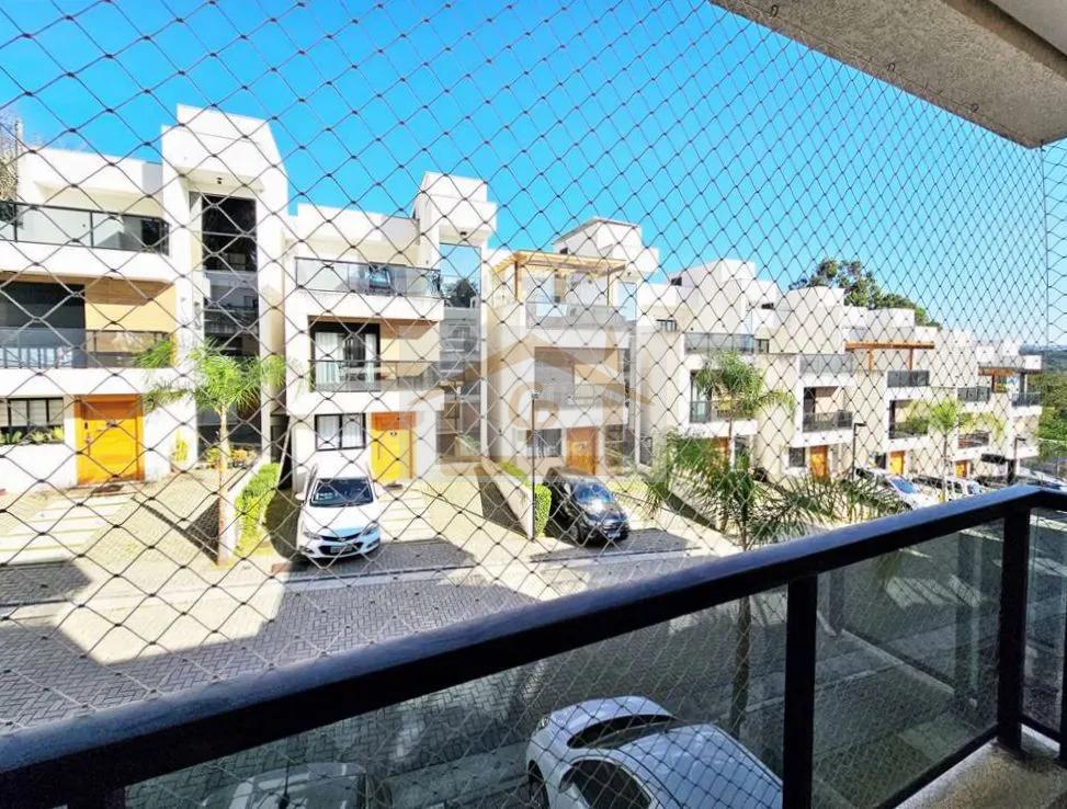 Linda! S&atilde;o 150 m&sup2;,  3 dorms/1su&iacute;te, 2 vagas Estrada Fernando Nobre Cotia - 
