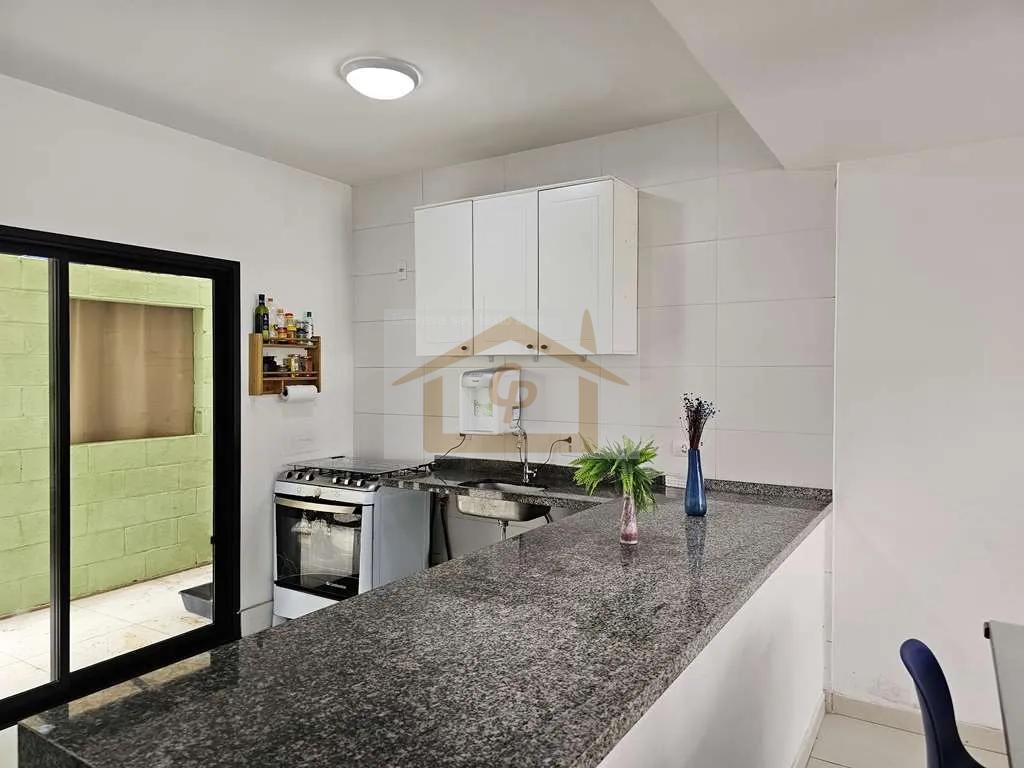 Linda! S&atilde;o 150 m&sup2;,  3 dorms/1su&iacute;te, 2 vagas Estrada Fernando Nobre Cotia - 
