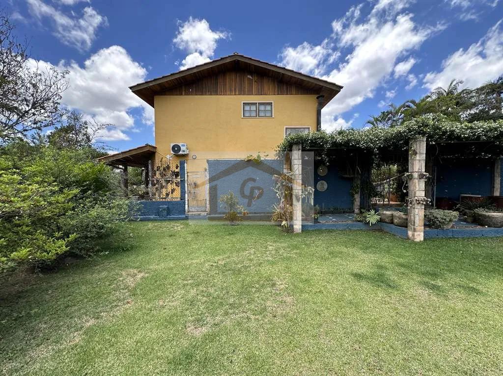 R&uacute;stica, avarandada, Mista alvenaria e madeira de lei, 3 dorms/1ste, gourmet, lareira! Rua Azaléia Jandira - 