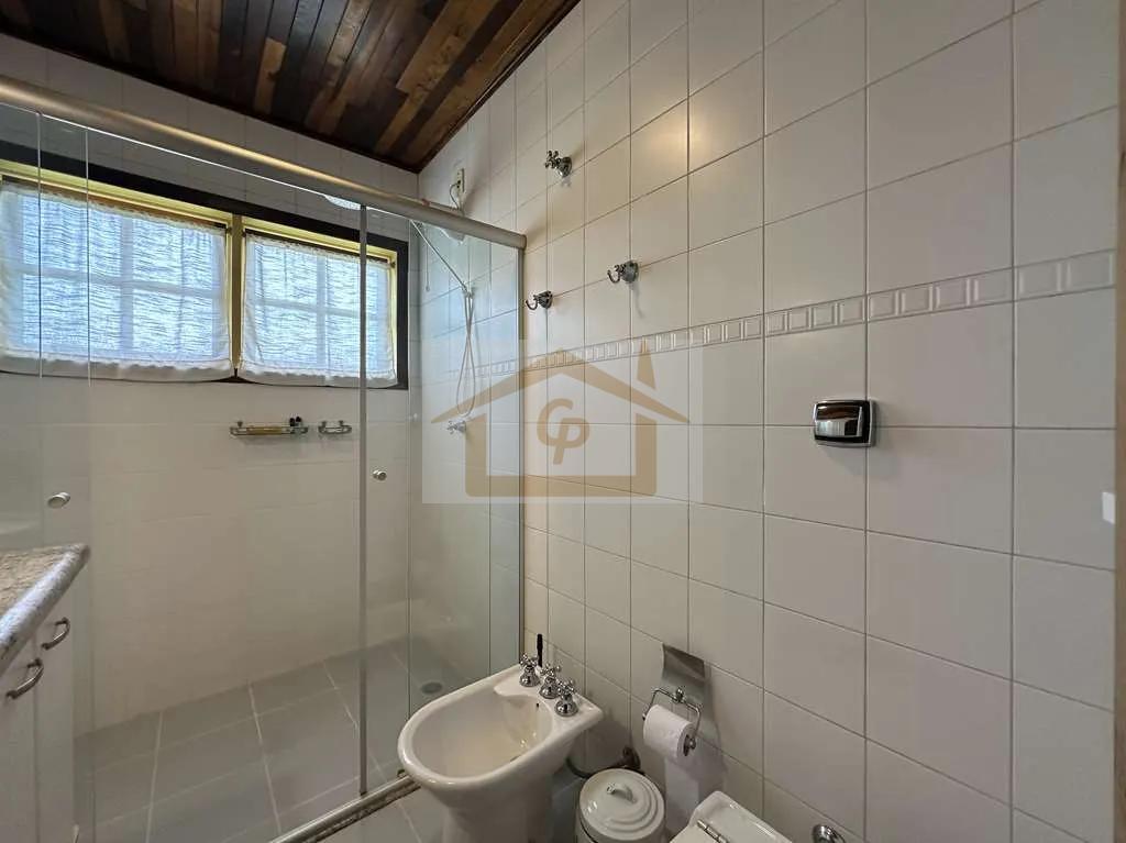 R&uacute;stica, avarandada, Mista alvenaria e madeira de lei, 3 dorms/1ste, gourmet, lareira! Rua Azaléia Jandira - 