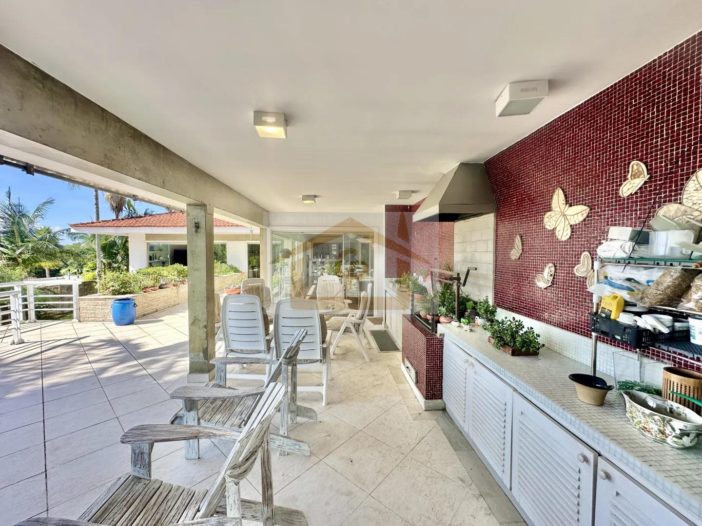 R&uacute;stica, avarandada, Mista alvenaria e madeira de lei, 3 dorms/1ste, gourmet, lareira! Avenida São Camilo Jandira - 