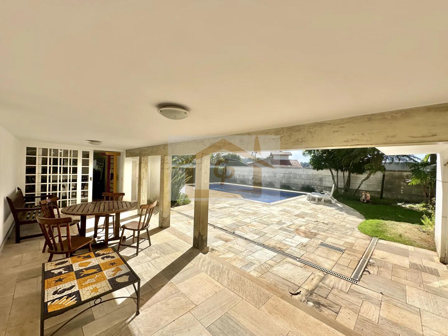 R&uacute;stica, avarandada, Mista alvenaria e madeira de lei, 3 dorms/1ste, gourmet, lareira! Avenida São Camilo Jandira - 