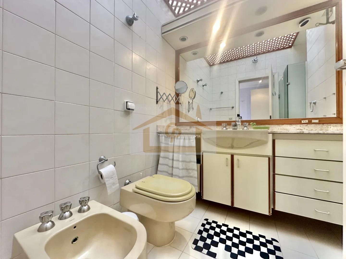 R&uacute;stica, avarandada, Mista alvenaria e madeira de lei, 3 dorms/1ste, gourmet, lareira! Avenida São Camilo Jandira - 