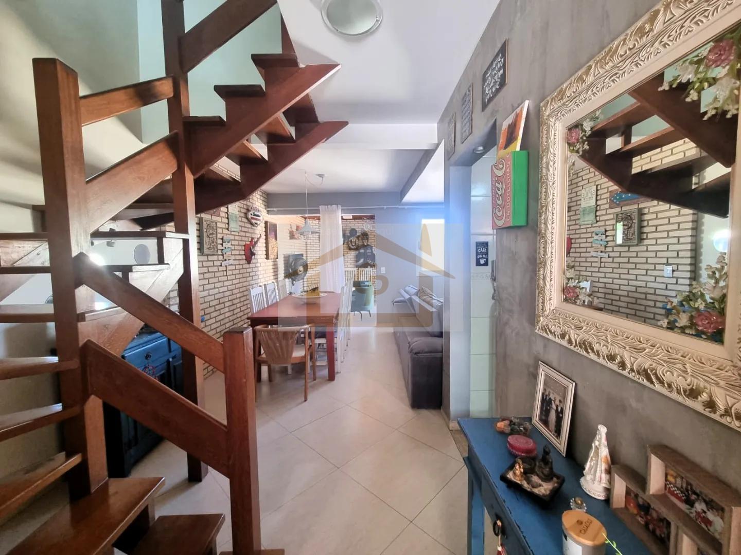 Casa com 3 Quartos, Quintal e 3 Vagas Rua Gonzaga Cotia - 