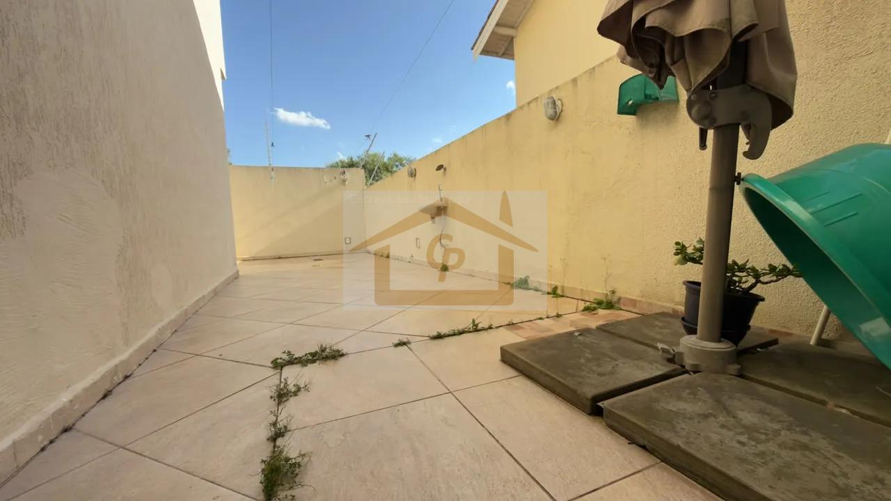 Casa com 3 Quartos, Quintal e 3 Vagas Rua Gonzaga Cotia - 