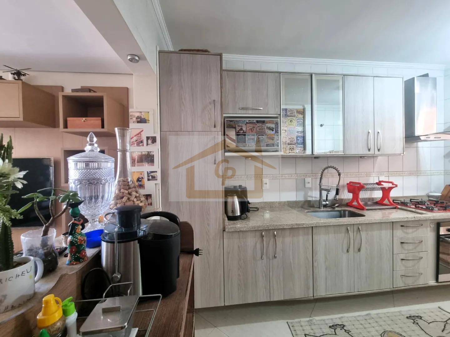 Casa com 3 Quartos, Quintal e 3 Vagas Rua Gonzaga Cotia - 