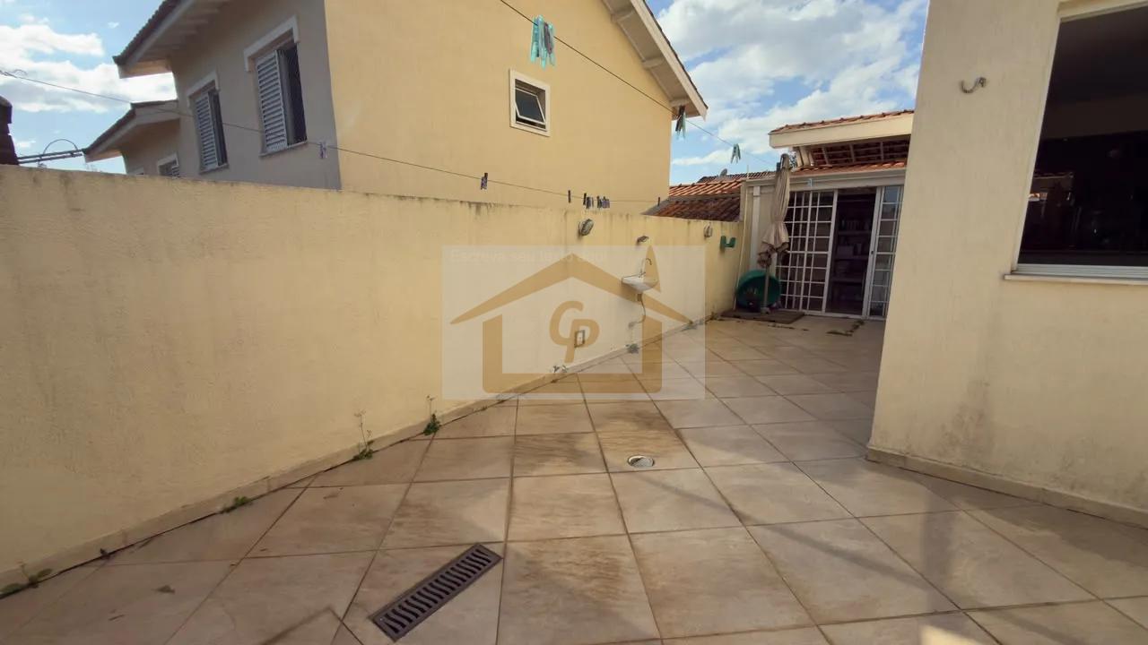 Casa com 3 Quartos, Quintal e 3 Vagas Rua Gonzaga Cotia - 