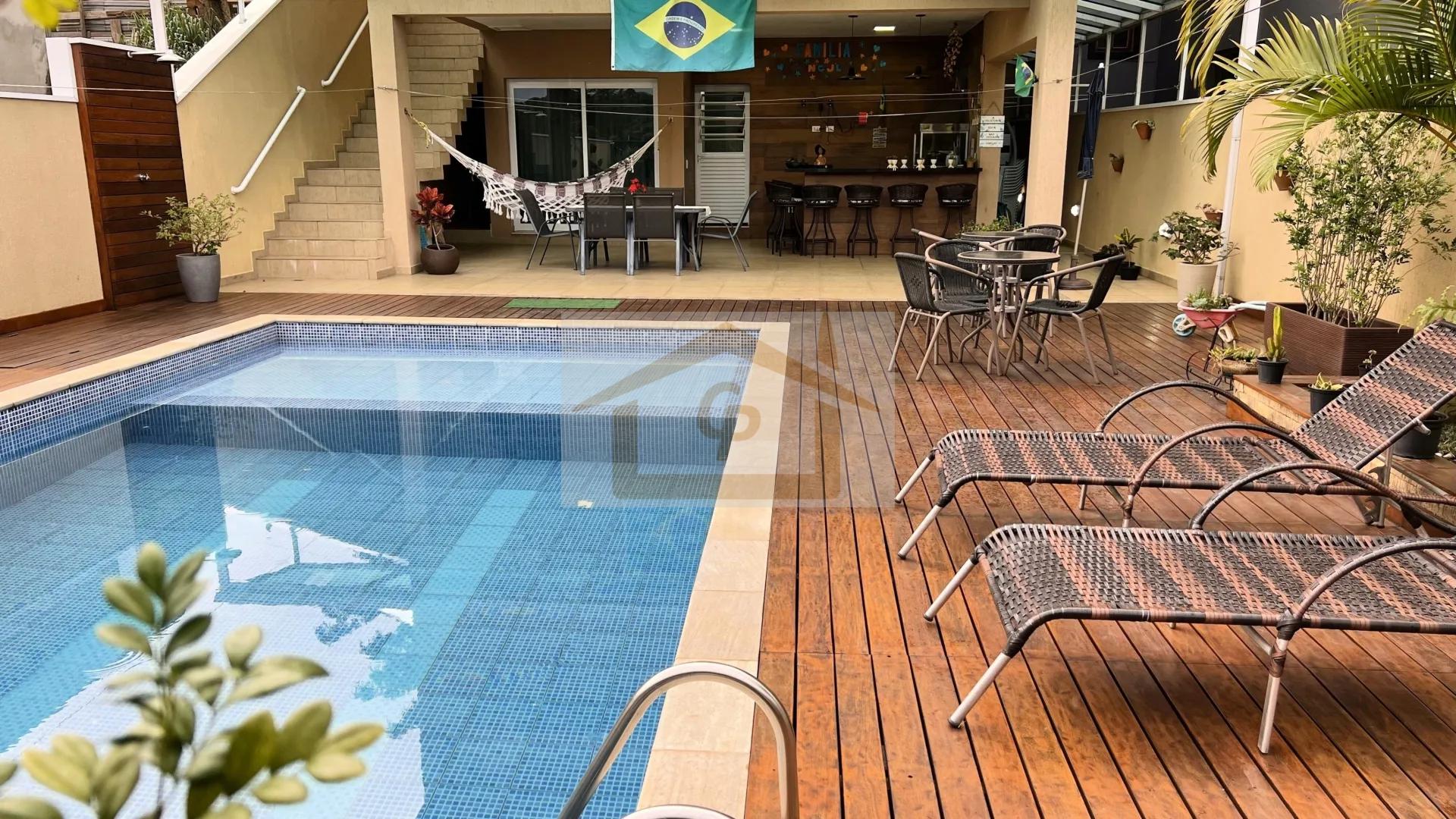 Alta qualidade! Seguran&ccedil;a para a fam&iacute;lia 5 dormit&oacute;rios, sendo 4 su&iacute;tes, 2 vagas Rua Olga Batista Jandira - 