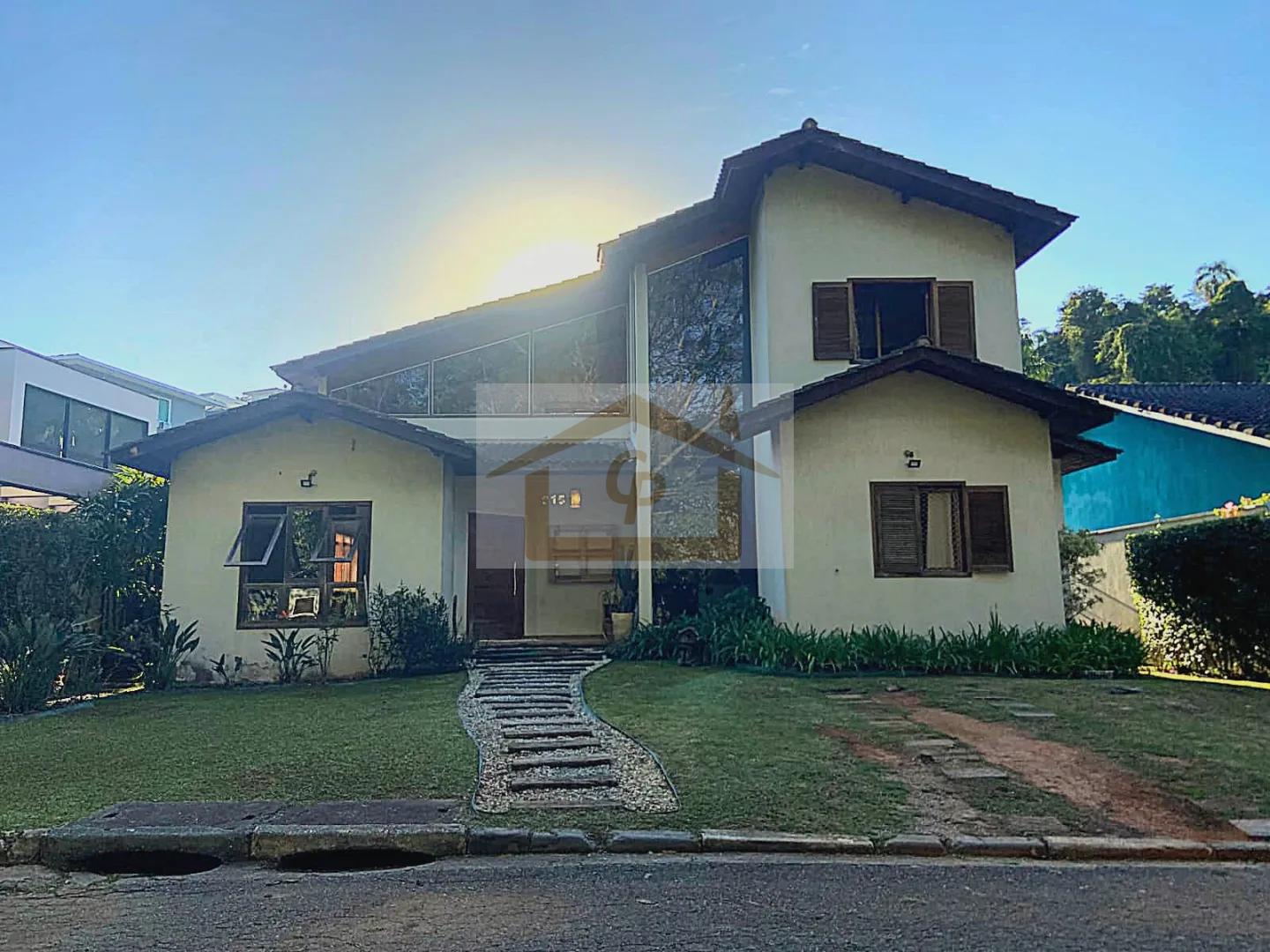 Sua nova casa te espera no condom&iacute;nio dos sonhos!   3 su&iacute;tes, 4 vagas Rua Carlos Antônio Pereira de Castro Cotia - 