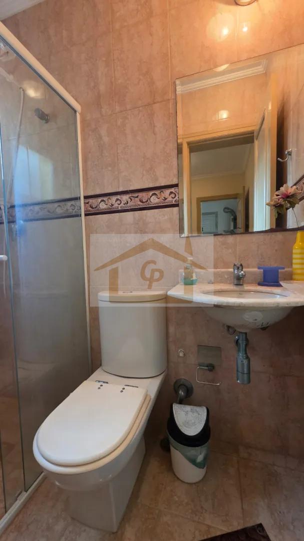 CASA T&Eacute;RREA EM CONDOM&Iacute;NIO FECHADO!!! 3 Su&iacute;tes, 6 vagas *piscina  Cotia - 