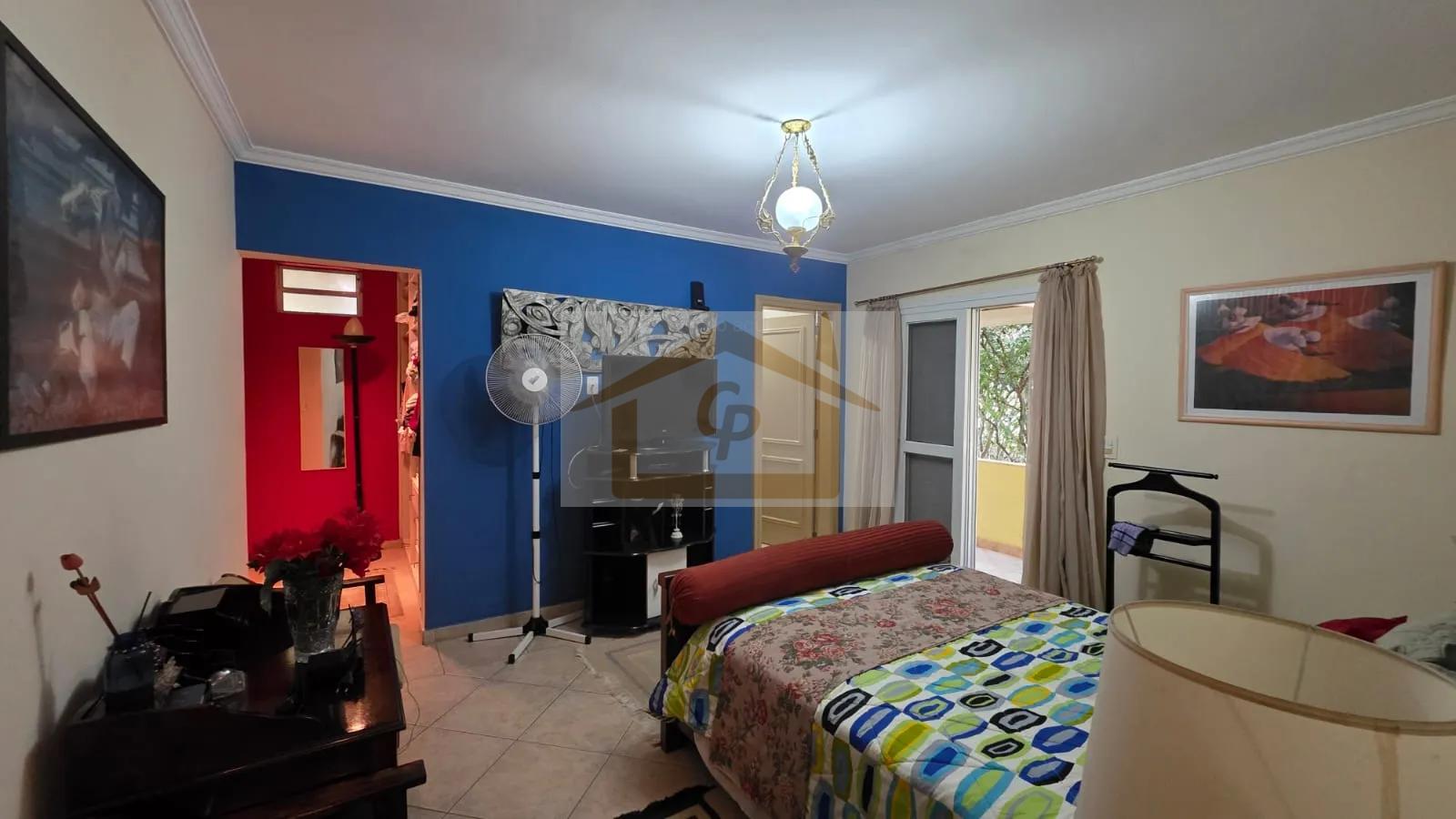 CASA T&Eacute;RREA EM CONDOM&Iacute;NIO FECHADO!!! 3 Su&iacute;tes, 6 vagas *piscina  Cotia - 