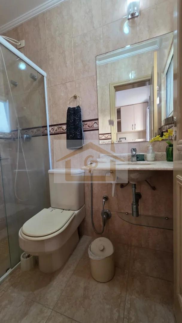 CASA T&Eacute;RREA EM CONDOM&Iacute;NIO FECHADO!!! 3 Su&iacute;tes, 6 vagas *piscina  Cotia - 