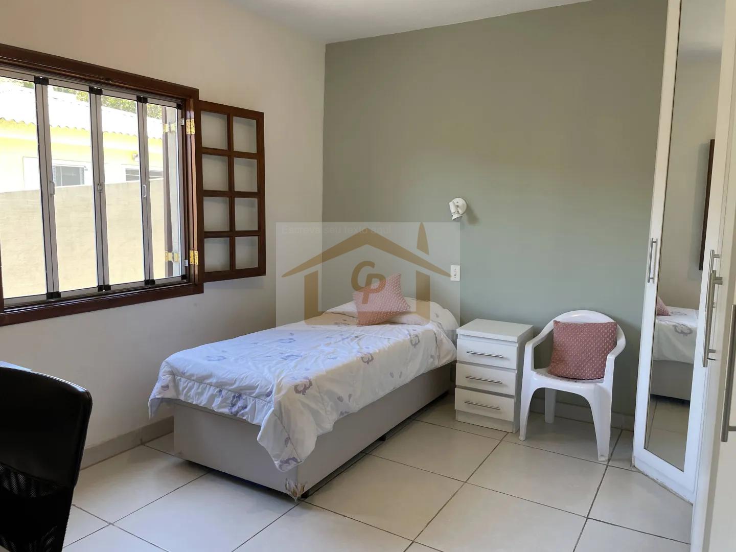 Casa em Condom&iacute;nio, 3 quartos (1 su&iacute;te) 4 vagas Avenida Benedito Isac Píres Cotia - 