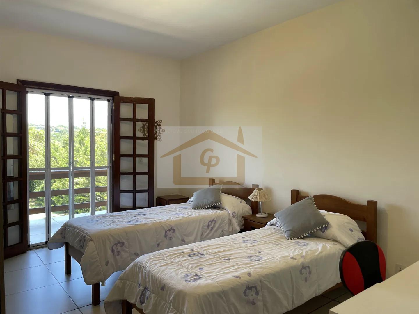 Casa em Condom&iacute;nio, 3 quartos (1 su&iacute;te) 4 vagas Avenida Benedito Isac Píres Cotia - 
