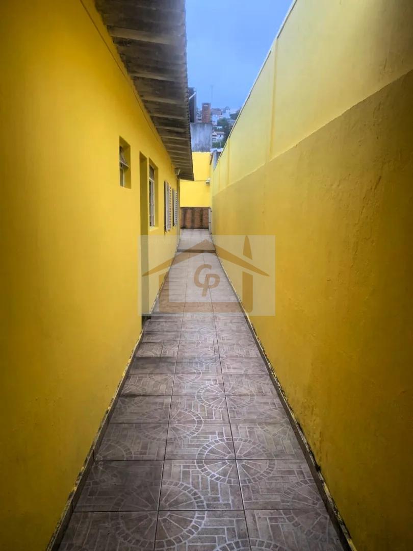 Casa T&eacute;rrea com Su&iacute;te e &Aacute;rea Gourmet no Jardim Leonor, Centro de Cotia | 165 m&sup2; de Terreno Rua Welcome Cotia - 