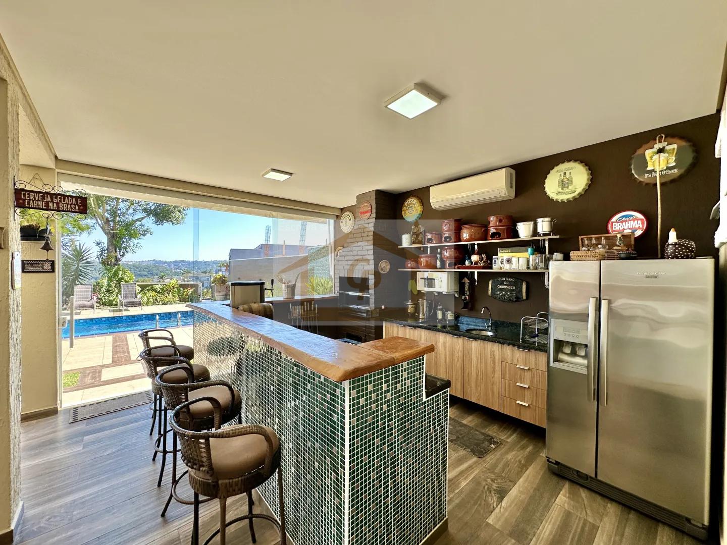 3 su&iacute;tes, moderna, piscina, gourmet, lareira, escrit&oacute;rio e uma vista encantadora!  Carapicuíba - 