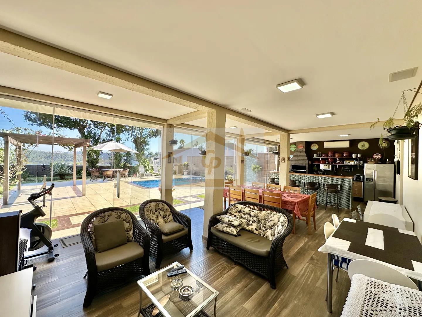 3 su&iacute;tes, moderna, piscina, gourmet, lareira, escrit&oacute;rio e uma vista encantadora!  Carapicuíba - 