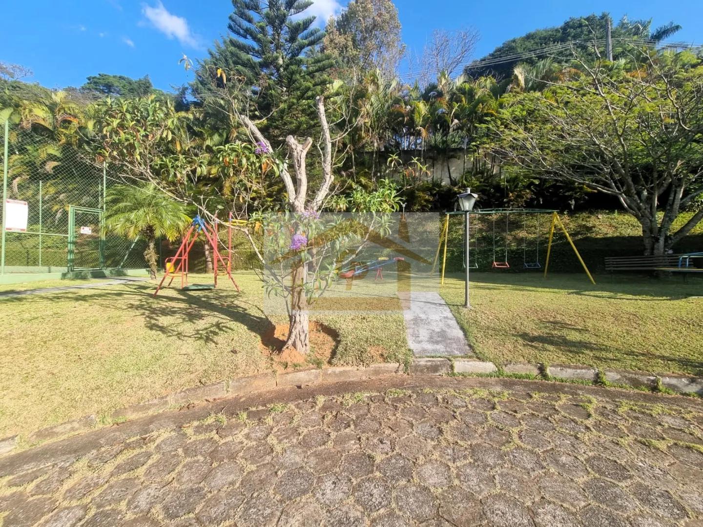 Residencial silencioso, natureza e pr&oacute;ximo ao Templo Budista Zulai! S&atilde;o&nbsp;4 quartos, 4 vagas Estrada do Caiapiá Cotia - 