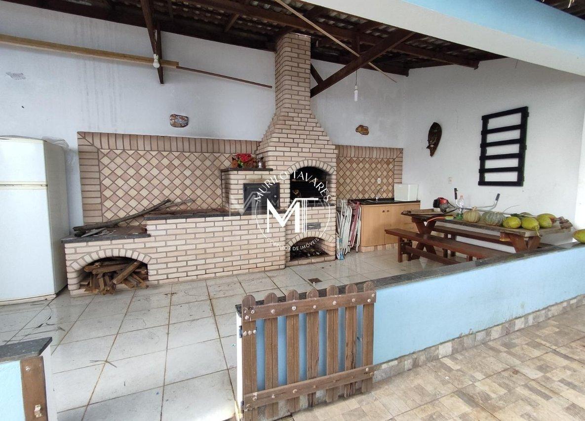 Casa Sobrado - 6 Dormitórios - 4 Suítes - Uberlândia - 