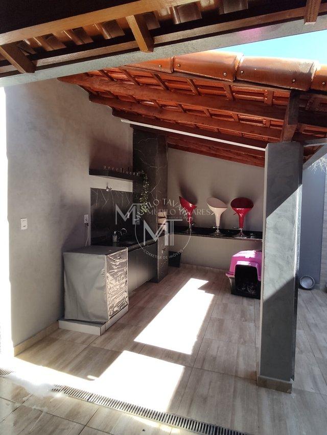 Casa - 2 Dormitórios e 1 Suíte - Uberlândia - 