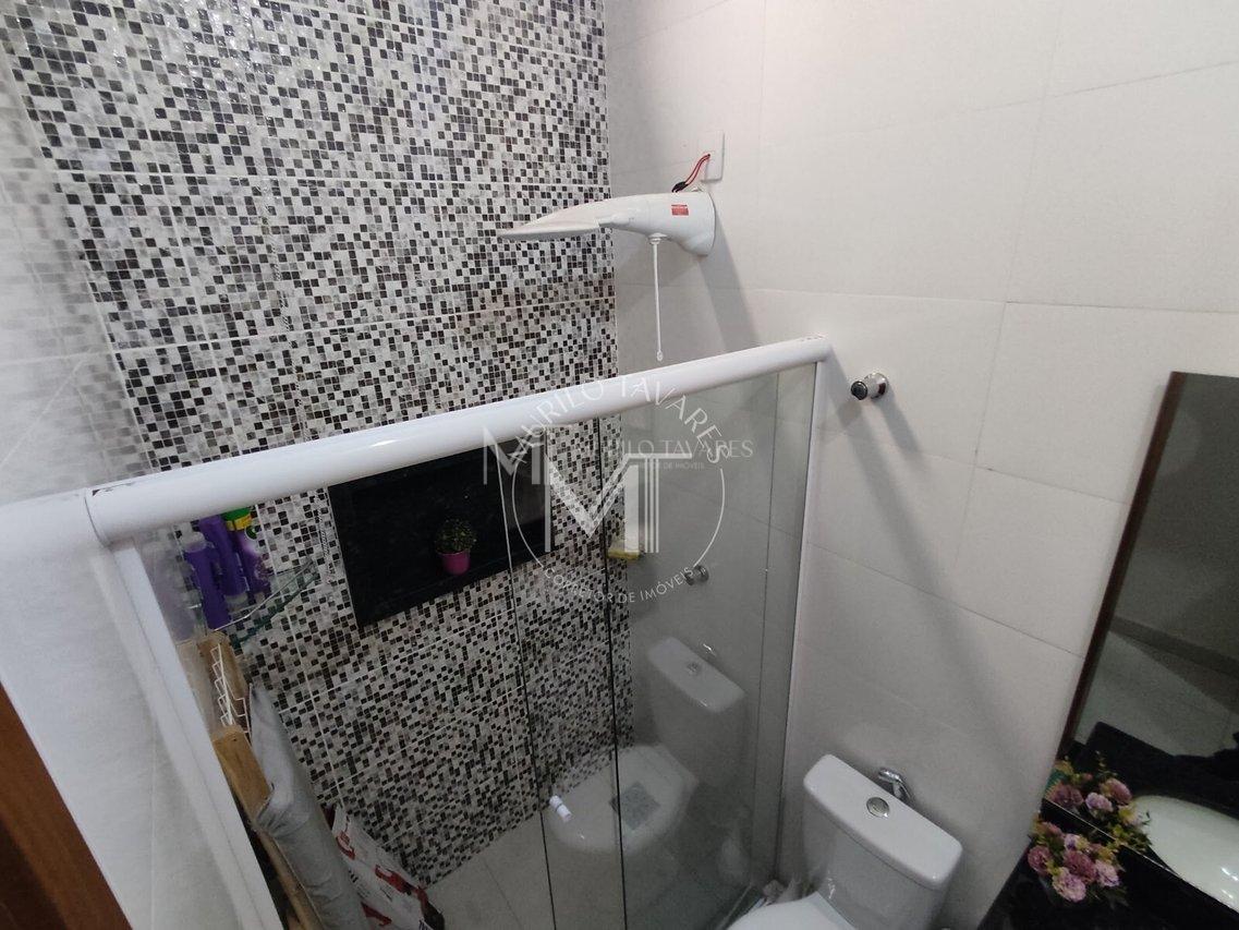 Casa - 2 Dormitórios e 1 Suíte - Uberlândia - 