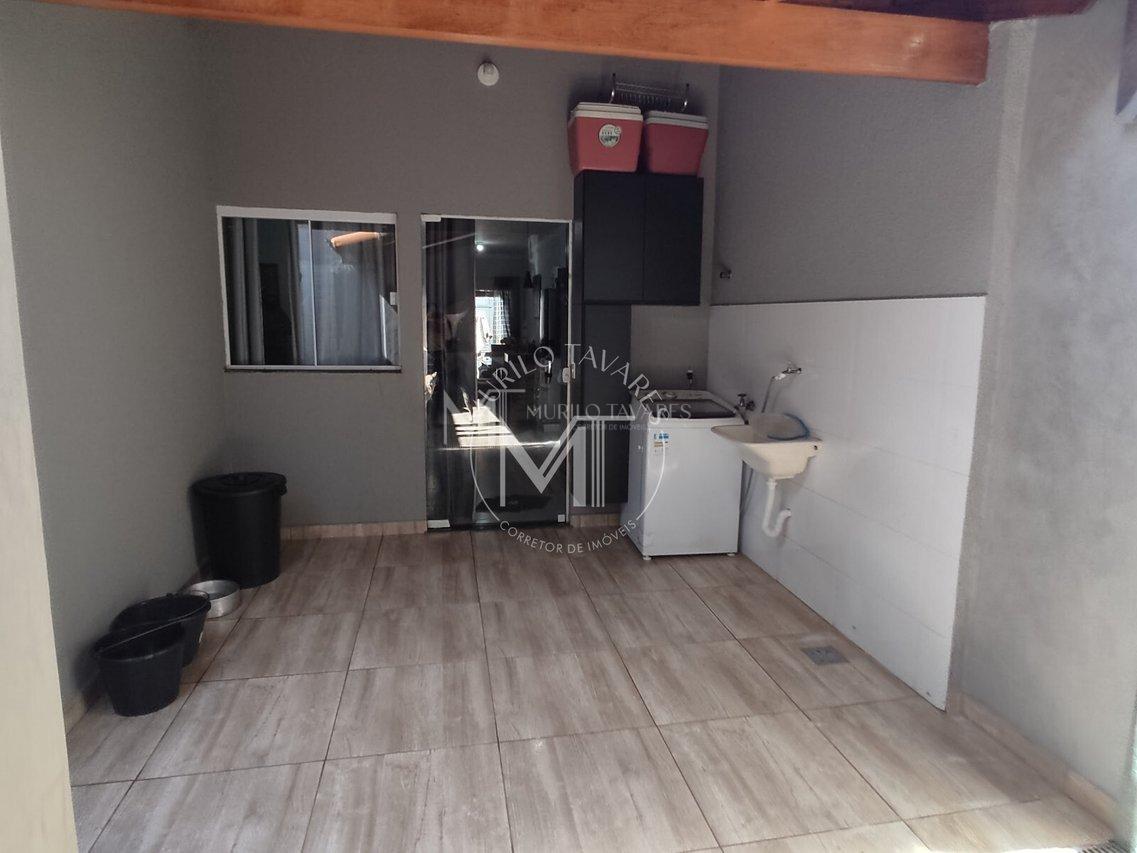 Casa - 2 Dormitórios e 1 Suíte - Uberlândia - 