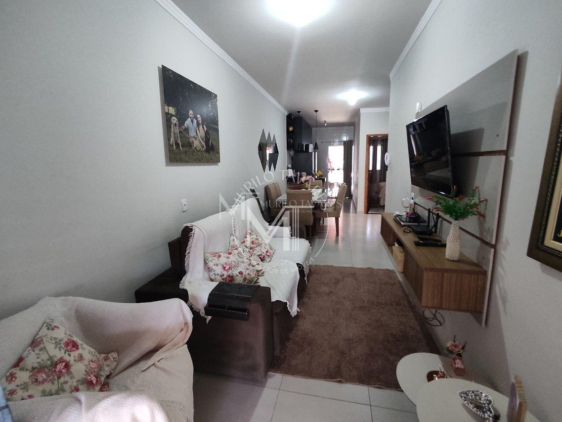 Casa - 2 Dormitórios e 1 Suíte - Uberlândia - 